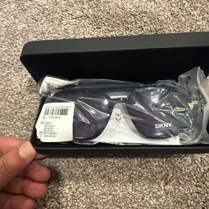 DKNY Black Aviator-Style Sunglasses with Dark Lenses